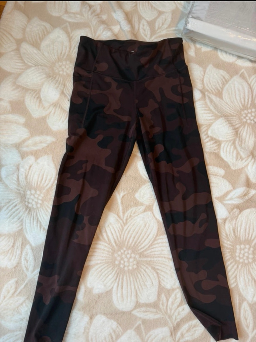 GAP Brown & Black Camo High-Rise Leggings